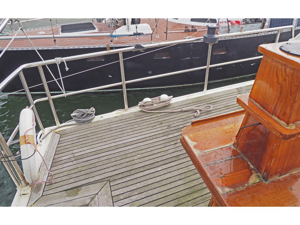 picture Deck equipment